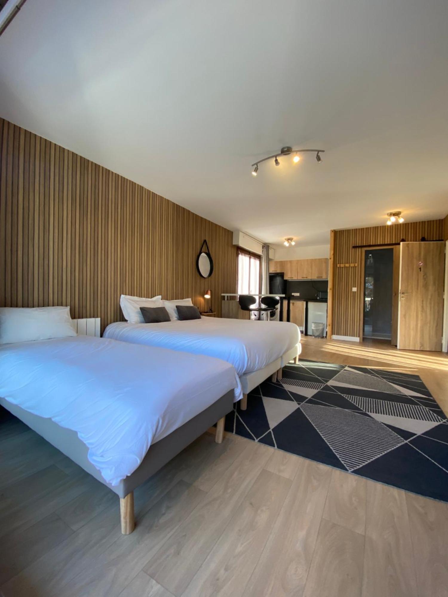Studios & Chambres Aux Portes De Geneve Сен-Жульен-ан-Женевуа Экстерьер фото
